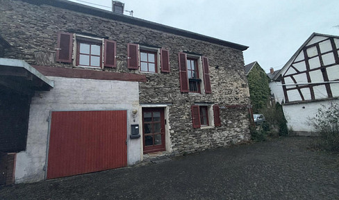 2 semi-detached houses in Segendorf, Neuwied.