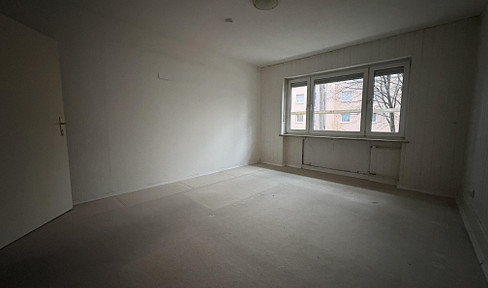 Bright 3-room apartment with plenty of potential for customization, located in Ingolstadt.