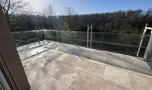 Ready for occupancy! Beautiful, newly built 4-room apartment with KfW 40 standard in Neunkirchen-Seelscheid.