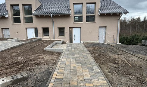 Ready for occupancy! Beautiful, newly built 4-room apartment with KfW 40 standard in Neunkirchen-Seelscheid.