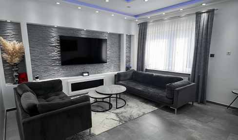 Exclusive 4.5-room apartment, completely renovated in 2025, located in Kirchrode.