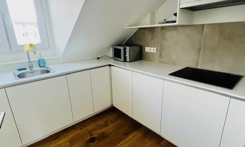 High-quality 2-room apartment in Offenbach, near the Leather Museum!