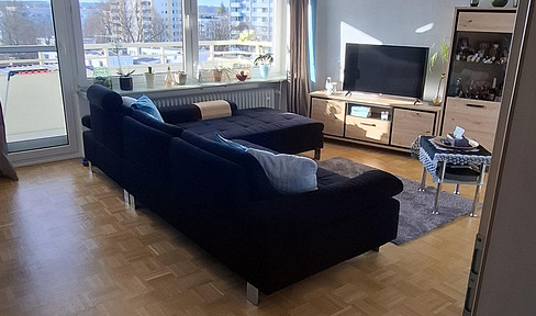 Bright, comfortable 3-room apartment with a modern feel and a balcony.