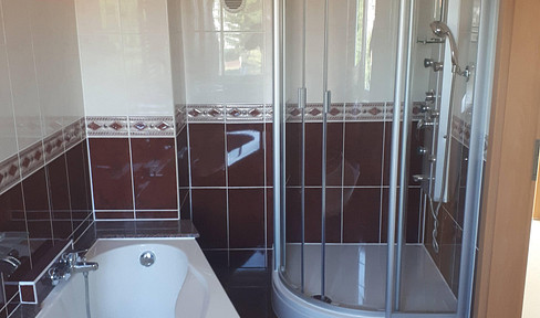 2-room apartment, garden, fireplace, fitted kitchen / €890 including utilities.