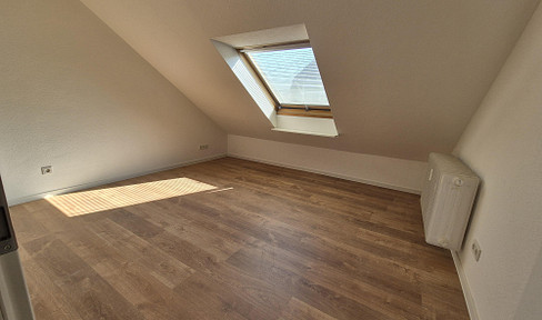 Charming 2-room apartment. Ideal for singles. Just a 2-minute walk to Schierstein harbor. Never been occupied before.