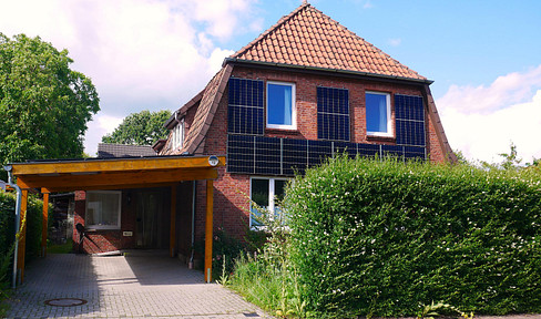 House for large families and/or a combination of living and working under one roof.
