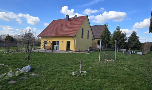 Modernes EFH mit grossem Grundstück