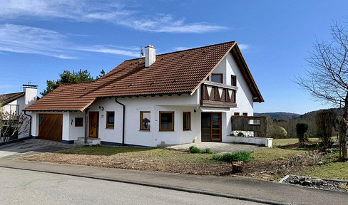 Sunny family home with panoramic views – well-maintained detached house in Stetten a.k.M. - Frohnstetten.