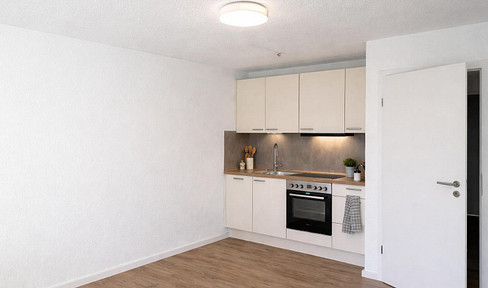 Newly renovated 2-room apartment in a convenient, city-center location.