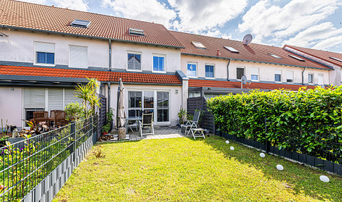 Ohne Makler: gepflegtes RMH BJ 2000 mit Garten und Stellplätzen. Sofort frei!