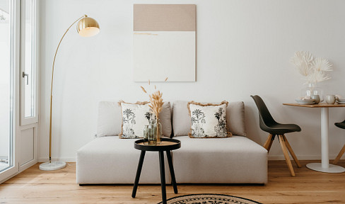 Schwabing: Helle 2-Zimmer-Wohnung mit Balkon - provisionsfrei und einzugsbereit