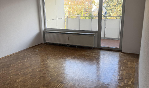 Exposé: Spacious 3-room apartment in Cologne.