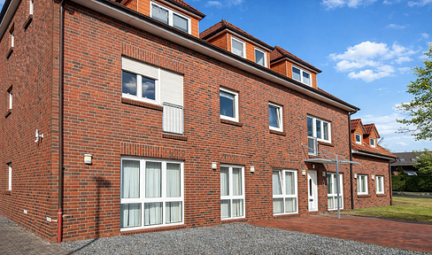 Beautiful 3-room apartment with fitted kitchen and large rooftop terrace, centrally located in Jever.