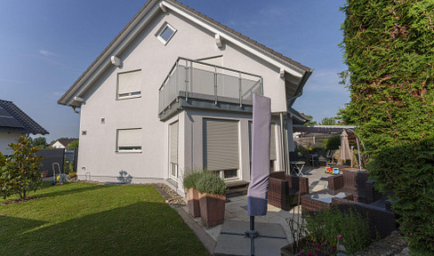 Spacious house with 6 rooms, located at Wächterstr. 25 in Bad Friedrichshall.