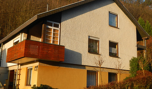 RESERVED! Spacious, detached architect-designed house, situated in a natural, elevated location in Neustadt-Haardt.