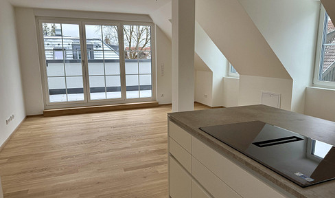 Beautiful 2.5-room penthouse apartment with a rooftop terrace in Munich-Forstenried.