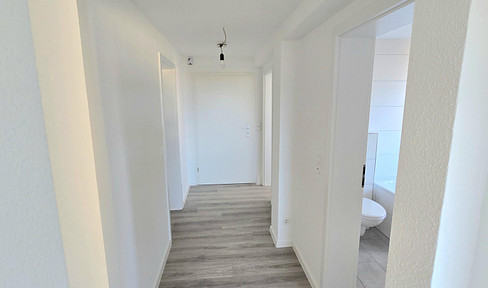 Like new - completely renovated! Ready for occupancy! First occupancy! (S5505)