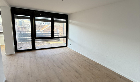 Charming 3-room apartment with balcony - newly renovated.