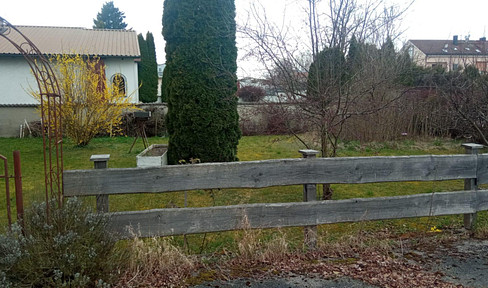 Building plot near Mühldorf, suitable for a single-family home or a semi-detached house. *No obligation to build.*