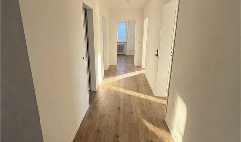 4-room apartment - Brand new, having just been completely renovated.