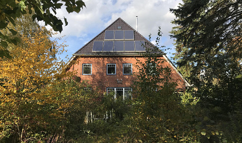 Resthof in Strandnähe mit 5 Wohneinheiten und arrondierten Wiesen