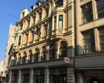 Located in the heart of Halle: 4-room apartment in a quiet building in the courtyard.