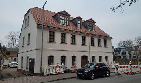 First occupancy of a renovated villa from the Gründerzeit era.