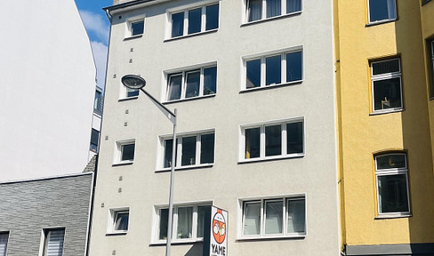 COLOGNE-SOUTHDOWN; BRIGHT, 2-ROOM APARTMENT WITH BALCONY, AVAILABLE IMMEDIATELY.