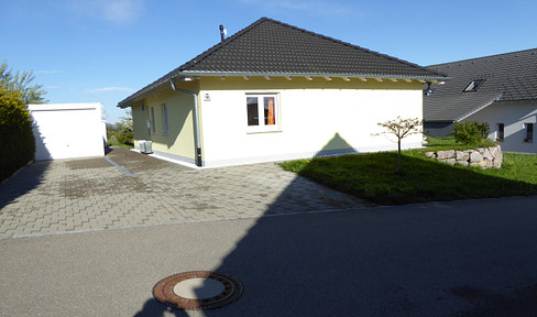 Accessible 4.5-room house, quiet location, unobstructed views.