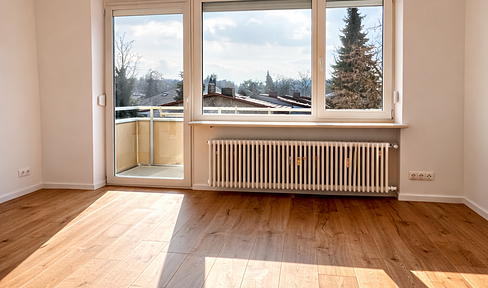 Provisionsfrei | 2026 modernisierte 2-Zi.-Wohnung | Balkon | Bad neu | nur 3 Parteien