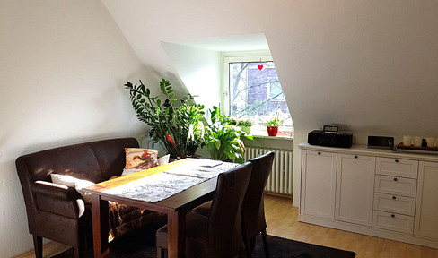 gepflegte, lichtdurchflutete Wohnung mit toller Einbauküche und Badmöbeln