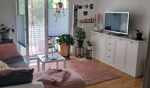 2.5-room apartment with a large balcony and daylight bathroom in Winz-Baak.