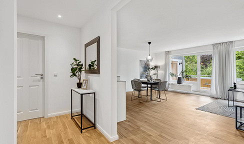 High-quality, modernised 3-room apartment with balcony and parking space.