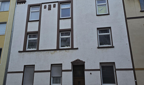 Compact studio apartment with built-in kitchen – ideal for students in Bochum-Riemke.