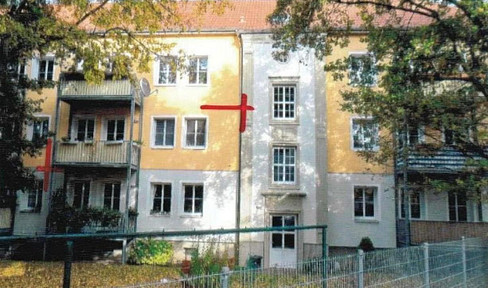 2-Raum-Wohnung mit Balkon u. Küche in Stadtfeld (Ost)