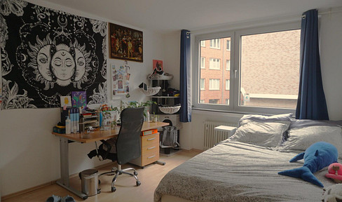 2-room apartment in the city center of Aachen, in the Jakobsviertel district, close to the Technical University (TH) and the University of Applied Sciences (FH).