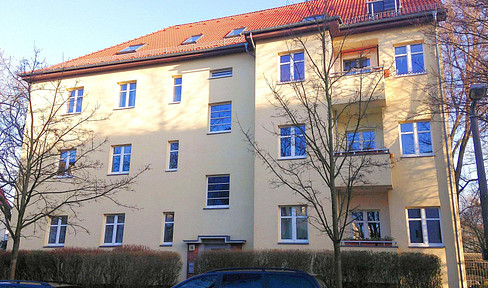 LICHTDURCHFLUTET & BEZUGSREI: Charmante 2-Zimmer-DG-Wohnung in Pankow-Wilhelmsruh