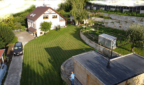 A special property, nestled in nature yet close to the city center.