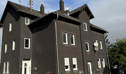 6,9 % Rendite! Kernsaniertes MFH | 4 EBK | Pelletheizung | Provisionsfrei