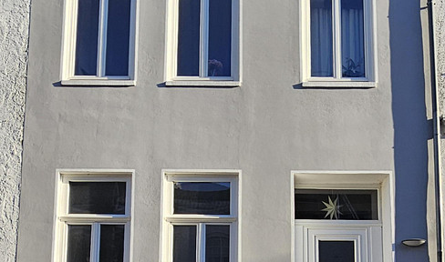 Charmantes Altbremer Reihenhaus in begehrter Lage – bezugsfertig mit Hofgarten