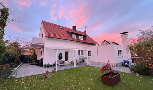 Detached single-family home in Aplerbecker Mark, renovated traditional building.