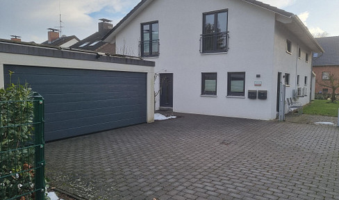 Energy-efficient single-family home with a separate apartment (232 m²) in Hannover-Bothfeld.