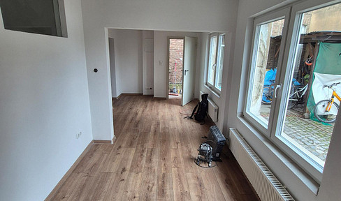 Renovated 2-room apartment near the city center.