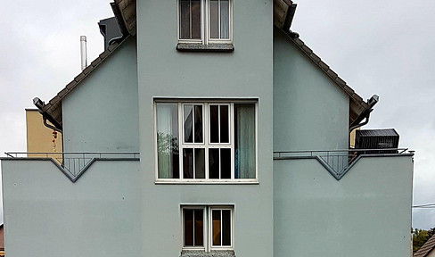 Helle 4-Zimmer-Maisonette mit Schwedenofen, 2 Bädern & Stellplätzen in ruhiger Lage