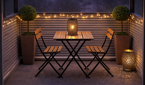 Available immediately! Dream apartment for single occupants! Partially furnished! Newly renovated! New fitted kitchen! Great location!