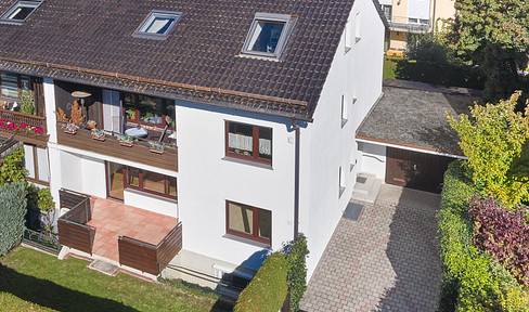 Well-maintained house with 3 apartments, located in a good area - offering numerous possibilities for use.