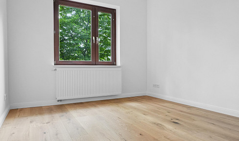 Renovated 3-room apartment in Bremen | With balcony.