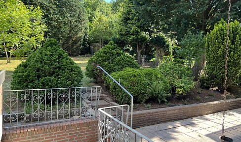 Großzügige Doppelhaushälfte - 3 Wohneinheiten in Wolfsburg direkte Waldlage