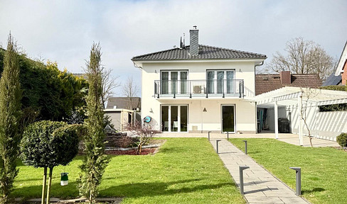 Modern, furnished detached villa with an A+ energy efficiency rating, offering 277 square meters of living space.