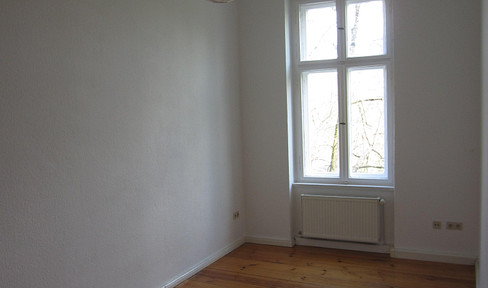 Beautiful 2-room apartment in a historic building, located in Prenzlauer Berg, Berlin.